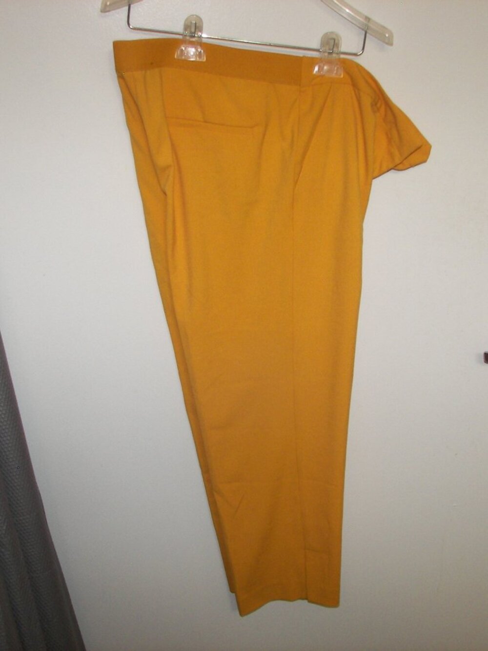 Amanda and Chelsea mustard yellow women's pants slim leg low rise 12P with tags